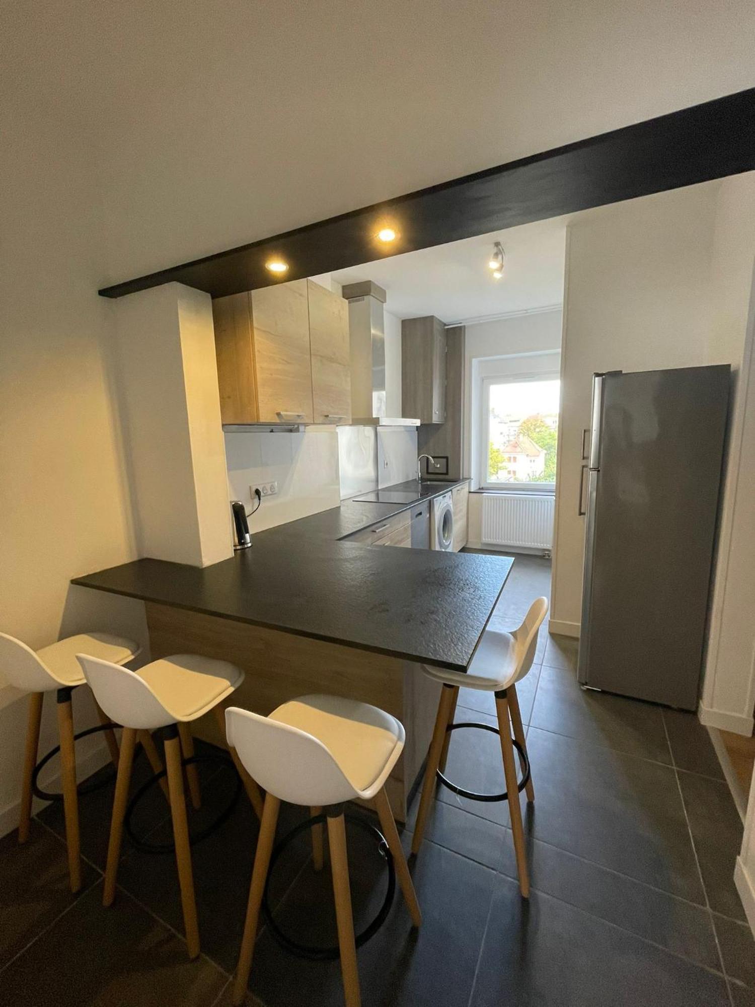 Mulhouse, Urban Family Nest Appartement Buitenkant foto